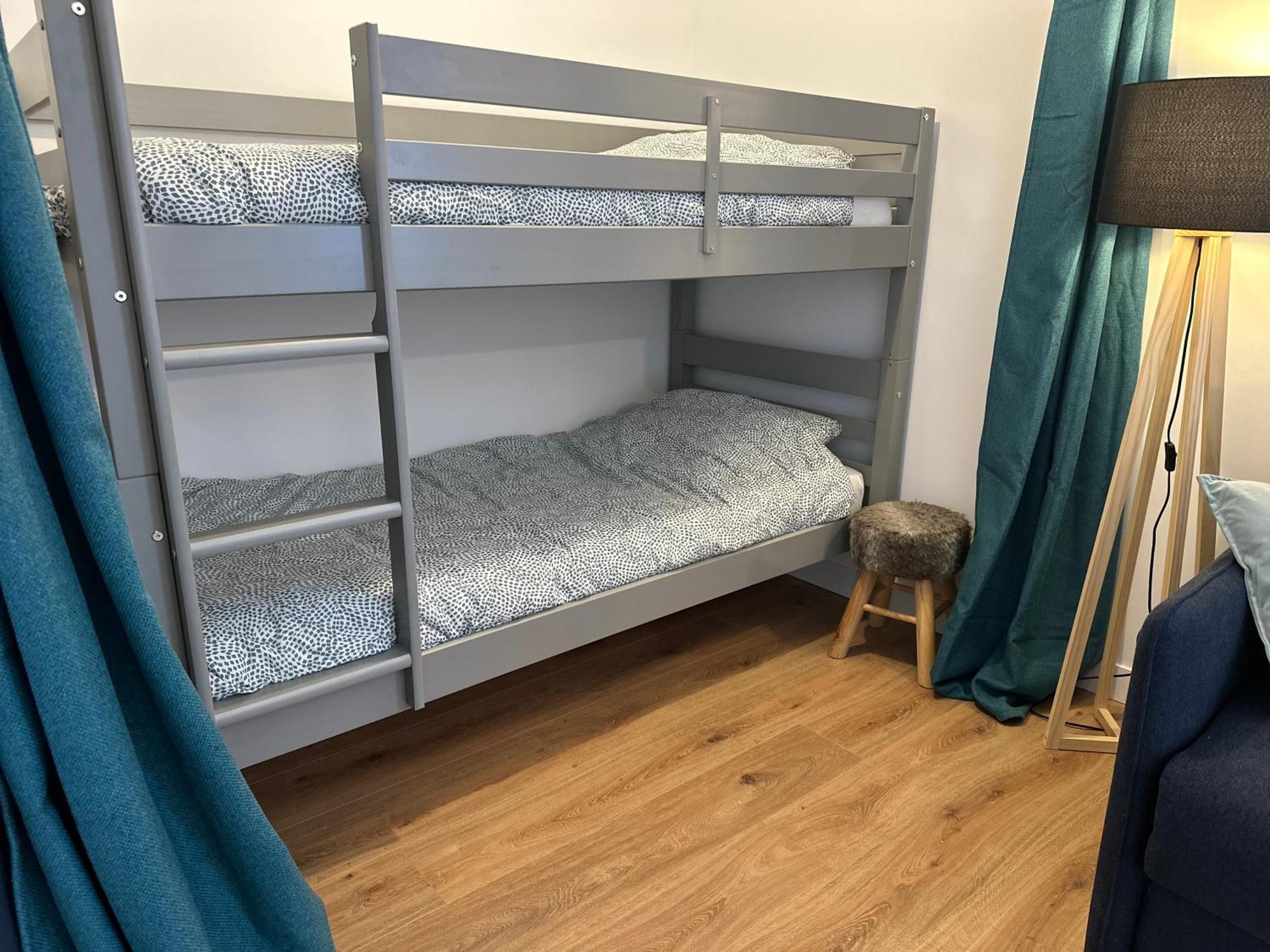 Appartement T2 De Charme Renove A Beg-meil, A 250m De La