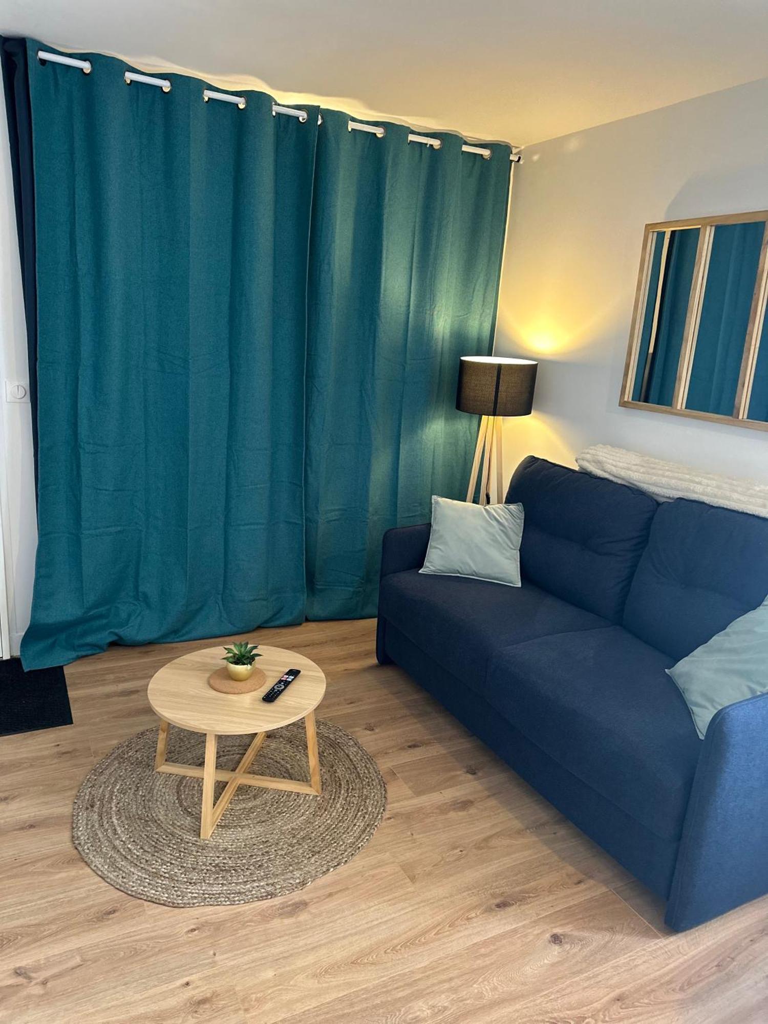 Apartment T2 De Charme Renove A Beg-meil, A 250m De La Fouesnant